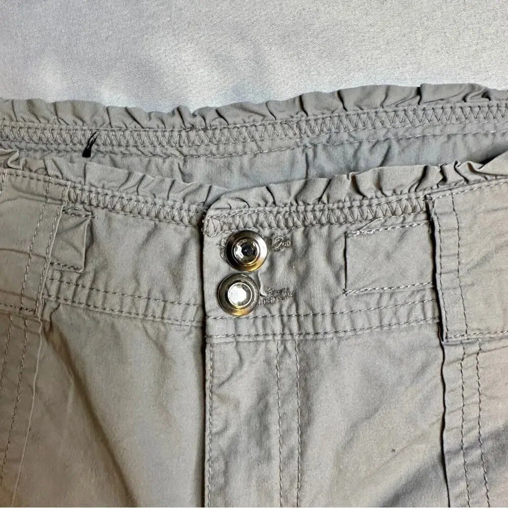 Gray Cargo Capri Pants 14 Coastal Travel Utility Chic Casual - Picture 5 of 9